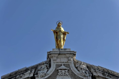 Church figure on the roof, Church of Santa Maria degli Angeli, near Assisi, Umbria, Italy, Europe