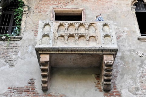 Balcony at Juliet's house, Casa di Giulietta, setting of Shakespeare's Romeo and Juliet, Verona