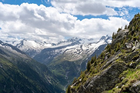 Mountain panorama with glaciated summit Grosser Moeseler and Turnerkamp, Berliner Hoehenweg,