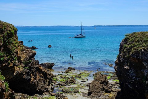 Baie de Douarnenez bay near Ile de l'Aber, Crozon peninsula, Finistere department, Brittany region,