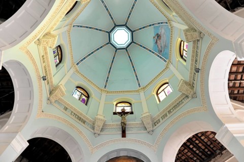 Dome in the mausoleum, church on the Cementerio de Cristobal Colon, Christopher Columbus Cemetery,