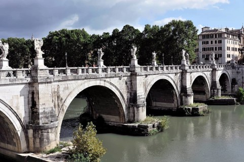 Angel Sculptures at Castel Sant'Angelo and the Aelius Bridge over the Tiber, UNESCO World Heritage
