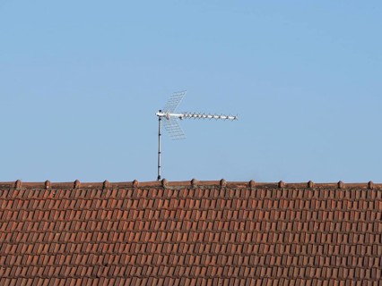 Terrestrial tv antenna
