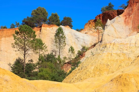 Ochre at Le Colorada Provencal in the Luberon, Rustel, Luberon, Provence, France, Europe