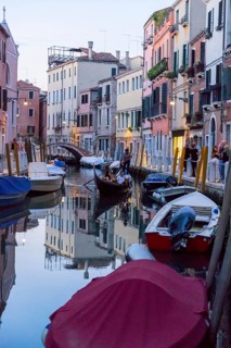 Gondola on the Rio della Eremite, Sestiere Dorsoduro, Venice, Veneto, Italy, Europe