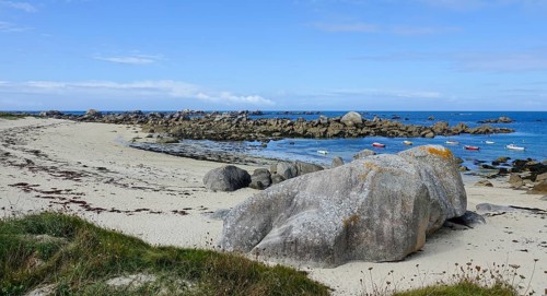 Lighthouse and beach at the Pointe de Pontusval, Plouneour-Brignogan-Plage, department Finistere