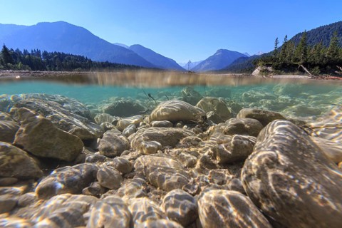 Underwater shot of river in front of mountains, midday light, Isar, Vorderriss, Karwendel
