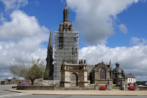 Enclosed parish of Enclos Paroissial de Pleyben from the 15th to 17th century, Finistere