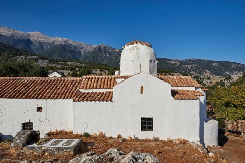Church of St Michael the Archangel, Cross-domed church, White church architecture against a