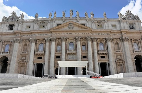 St Peter's Basilica, St Peter's Square, Vatican City, Vatican, Rome, Lazio, Italy, Europe