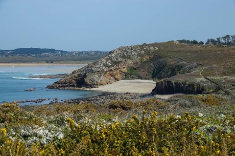 Sandy beach beach at the Pointe de Dinan, Crozon, Crozon Peninsula, Finistere Penn ar Bed