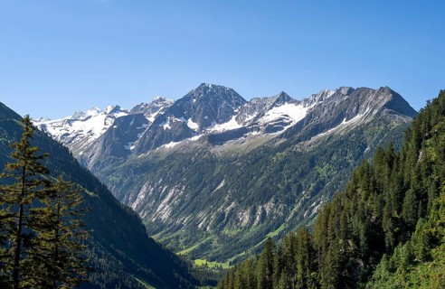 Rocky mountain peaks Grosser Greiner and Kleiner Greiner with snow, Zillertal Alps, Tyrol, Austria,