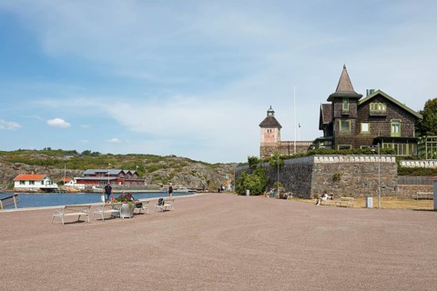 Archipelago island Marstrandsoe, in the background the archipelago island Kooen, Marstrand, Vaestra