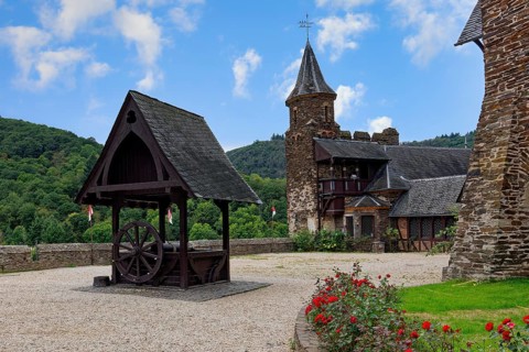 Former Imperial Castle, Courtyard, Cochem, Rhineland Palatinate, Germany, Europe
