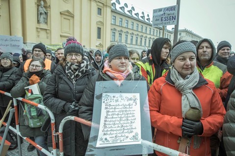 Demonstrators at the central rally, farmers' protest, Odeonsplatz, Munich, Upper Bavaria, Bavaria,