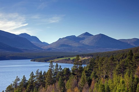 The lake Atnsjoen, Atnsjoen in autumn, Sor-Fron in Oppland county and Stor-Elvdal in Hedmark