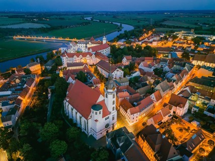 Hartenfels Castle from above, at dusk, Torgau, Saxony, Germany, Europe