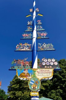 Maypole at Viktualienmarkt from below, Munich, Bavaria, Germany, Europe
