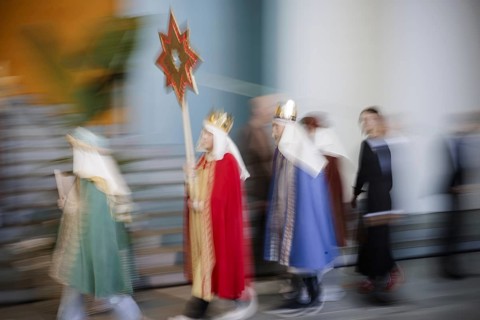 Federal Chancellor Olaf Scholz (SPD) pictured at the traditional reception for carol singers at the
