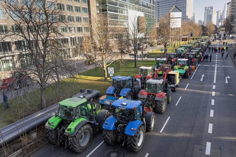 Around 600 farmers drove to the festival hall in Frankfurt am Main on 11 January 2024 as part of
