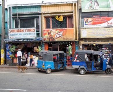 Shops and tuk-tuk taxis, Haputale, Badulla District, Uva Province, Sri Lanka, Asia