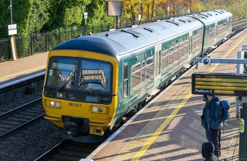 Great Western Railway GWR Class 165 Turbo train 165123, Hungerford railway station, Berkshire,