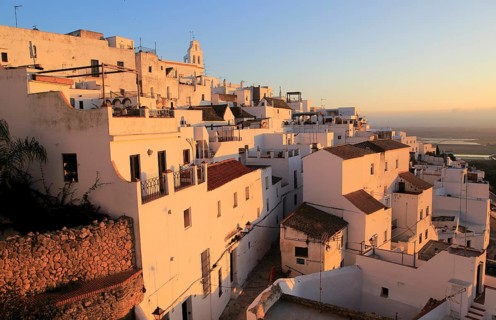 Pueblo blanco historic village whitewashed houses on hillside, Vejer de la Frontera, Cadiz