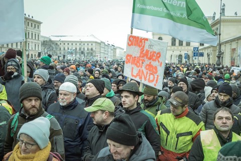 Demonstrators at the central rally, farmers' protest, Odeonsplatz, Munich, Upper Bavaria, Bavaria,