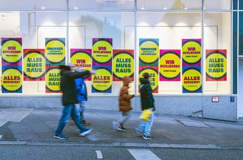 Galeria Kaufhof, Stuttgart city centre Eberhardstrasse. Clearance sale before closing, Stuttgart,