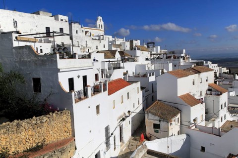 Pueblo blanco historic village whitewashed houses on hillside, Vejer de la Frontera, Cadiz