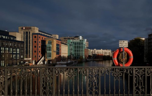 Germany, Berlin, 15.11.2023, View from the Lessing Bridge over the Spree to the Spreebogen Moabit,