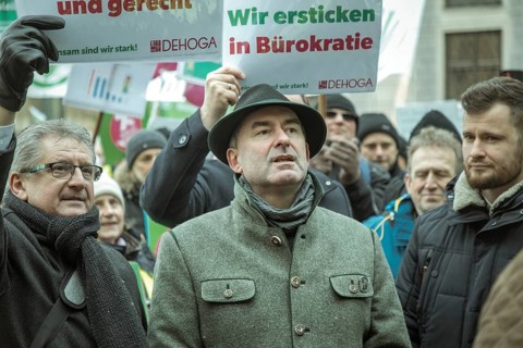Vice President and Minister of Economic Affairs Hubert Aiwanger at the rally, farmers' protest,