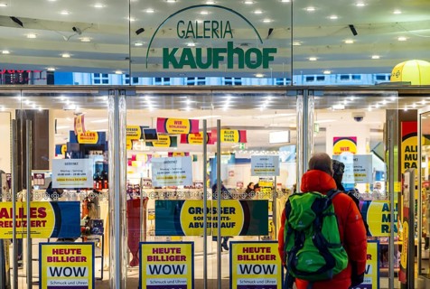 Galeria Kaufhof, Stuttgart city centre Eberhardstrasse. Clearance sale before closing, Stuttgart,