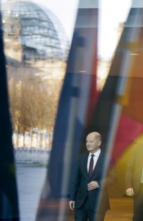 Federal Chancellor Olaf Scholz (SPD) welcomes Luc Frieden, Prime Minister of the Grand Duchy of