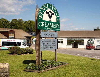 Wensleydale Creamery cheese factory visitor centre, Hawes, Yorkshire Dales national park, England,