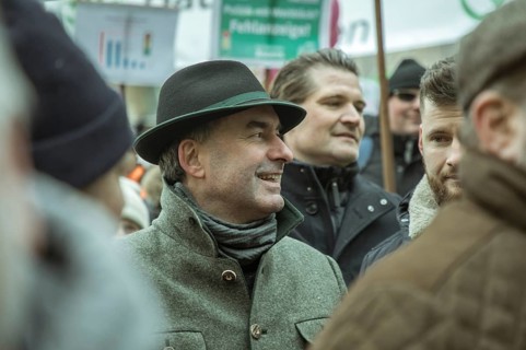 Vice President and Minister of Economic Affairs Hubert Aiwanger at the rally, farmers' protest,