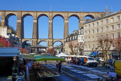 Place des Otages with bandstand, viaduct of the Paris-Brest railway line, Morlaix Montroulez,