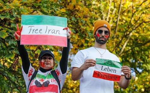 Thousands of Iranians demonstrate in Berlin to support the protests in Iran. The demonstration was