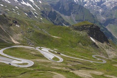 Serpentine curves on the Grossglockner High Alpine Road, Grossglockner-Hochalpenstrasse, scenic