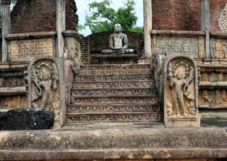 Seated Buddha in Vatadage building, The Quadrangle, UNESCO World Heritage Site, the ancient city of