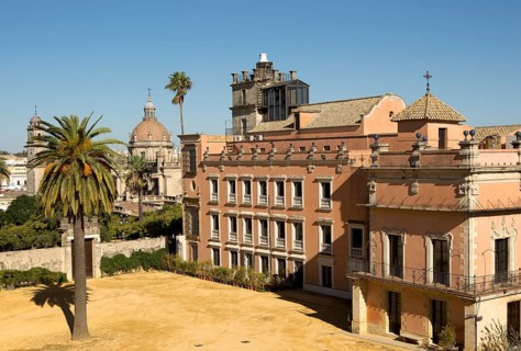 Historic palace building, Palacio de Villavicencio and gardens in the Alcazar, Jerez de la