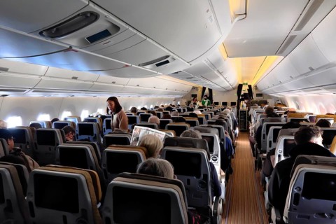 Interior view right Economy Class, Airbus A 350 900 Singapore Airline, Munich Franz Josef Strauss
