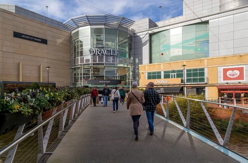 The Oracle shopping centre in town centre, Reading, Berkshire, England, UK