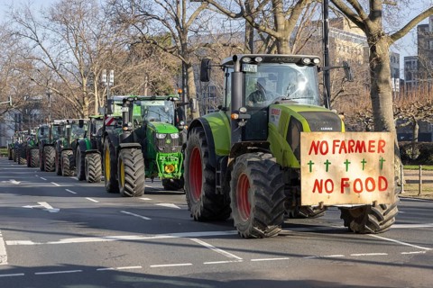 Around 600 farmers drove to the festival hall in Frankfurt am Main on 11 January 2024 as part of
