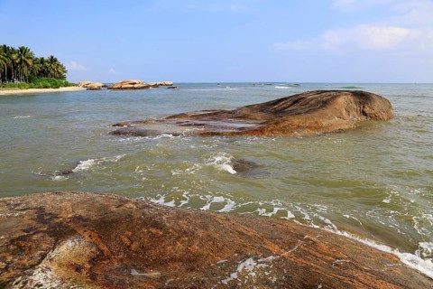 Ocean and sandy tropical beach at Pasikudah Bay, Eastern Province, Sri Lanka, Asia