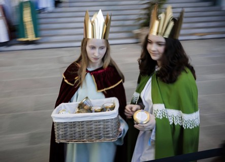 Federal Chancellor Olaf Scholz (SPD) pictured at the traditional reception for carol singers at the