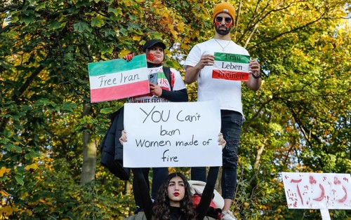 Thousands of Iranians demonstrate in Berlin to support the protests in Iran. The demonstration was