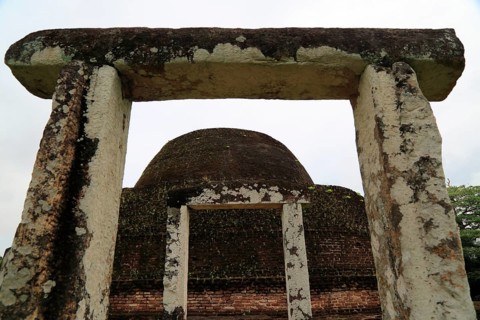 Pabula Vihara temple, UNESCO World Heritage Site, the ancient city of Polonnaruwa, Sri Lanka, Asia