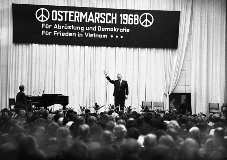 DEU, Germany, Dortmund: Personalities from politics, business and culture from the years 1965-71.