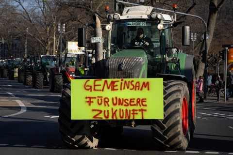 Around 600 farmers drove to the festival hall in Frankfurt am Main on 11 January 2024 as part of